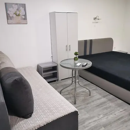Apartment Holit *