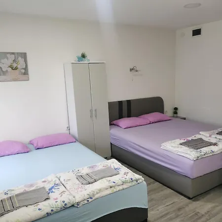 Apartment Holit *